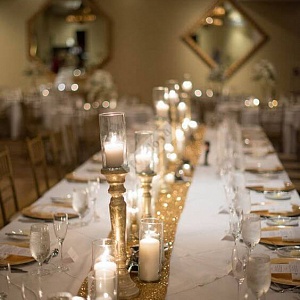 Оформление свадебного стола в золотом и белом цветах