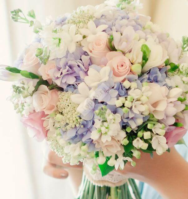 Букет невесты из фрезий, роз и гортензий – заказать с бесплатной доставкой  в TopFlo.ru