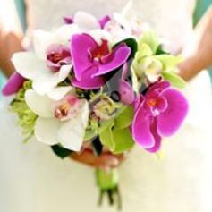 Букет невесты из орхидеи и хризантем