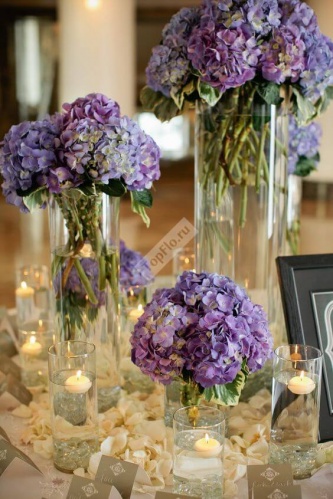 Фиолетовые композиции на столы гостей