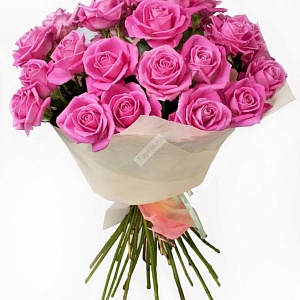 Букеты из 25 розовых роз 40 см
