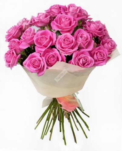 Букеты из 25 розовых роз 40 см