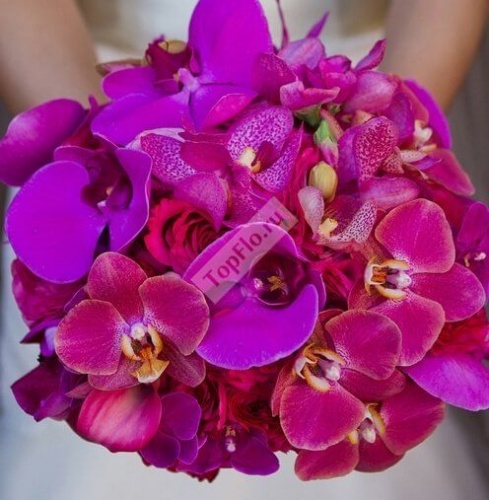 Букет невесты из орхидеи фаленопсис и розы