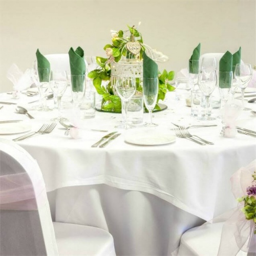 Оформление свадебного стола с зелеными акцентами