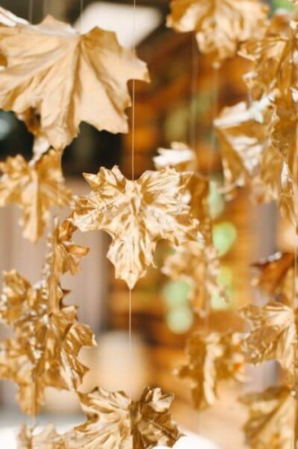 Золотые листья для осенней свадьбы