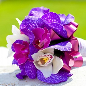 Букет невесты Сиреневый с орхидеей