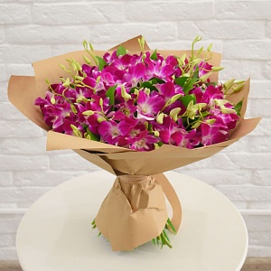 Букет из розовых орхидей