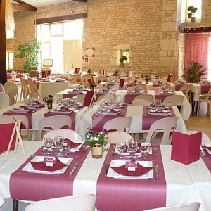 Оформление зала для свадьбы в цвете марсала