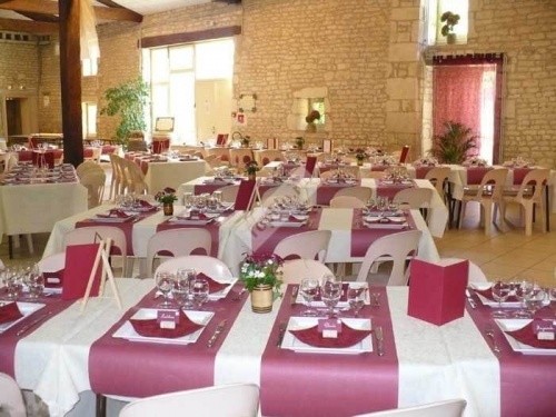 Оформление зала для свадьбы в цвете марсала