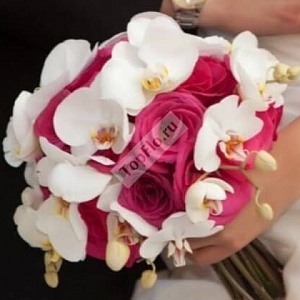 Букет невесты с орхидеями и розовой розой