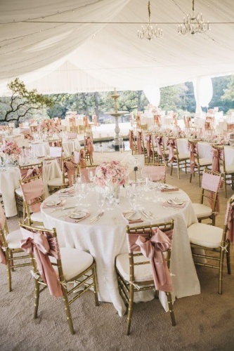 Оформление зала свадьбы в бледно розовых тонах