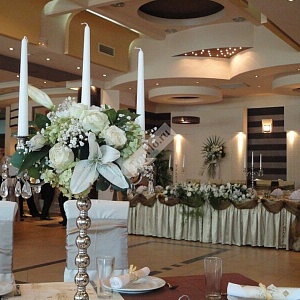 Оформление свадьбы в коричневом цвете с элементами белого