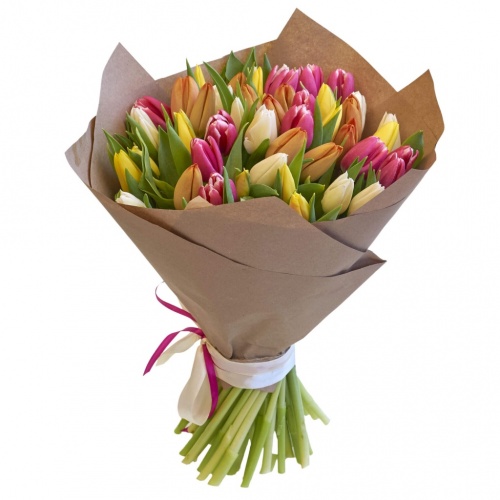 Букет из разноцветных тюльпанов ко дню рождения