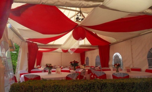 Оформление свадебного шатра в красно белом цвете