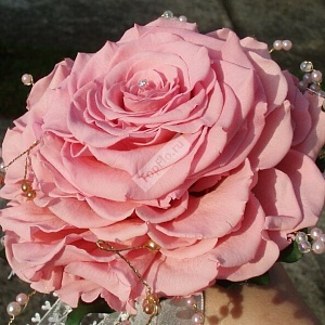 Букет невесты розамелия из розовой розы
