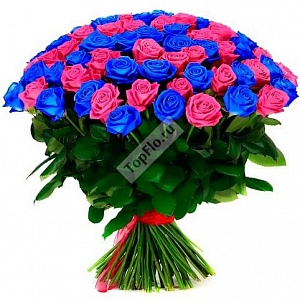 Букет из 101 синей и розовой розы