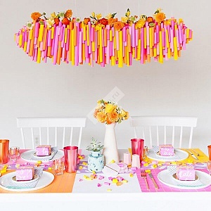 Оформление стола в оранжевом жёлтом и розовом цветах