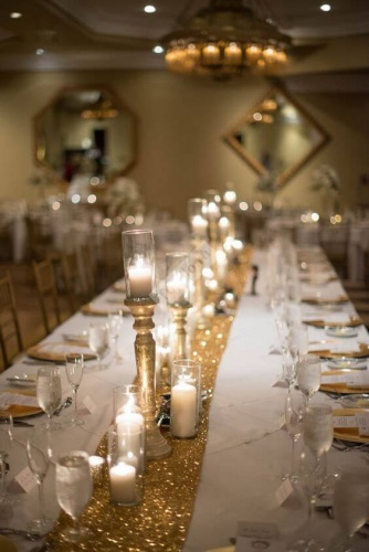 Оформление свадебного стола в золотом и белом цветах