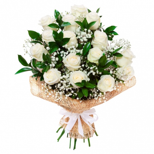 Букет роз с белыми цветочками